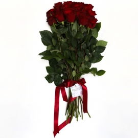 Букет из 19 красных  роз